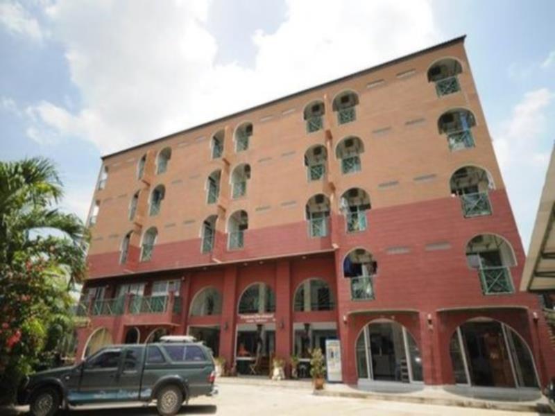 Baan Khun Mae Apartment Bangkok Exterior foto